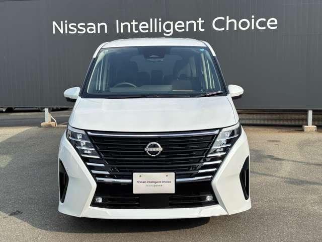 �t�����g�K���X�̏㕔�ɂ͏Փˌy���u���[�L�̑��u���t���Ă���A�����S�ɉ^�]���y����ł����������Ƃ��ł��܂��B