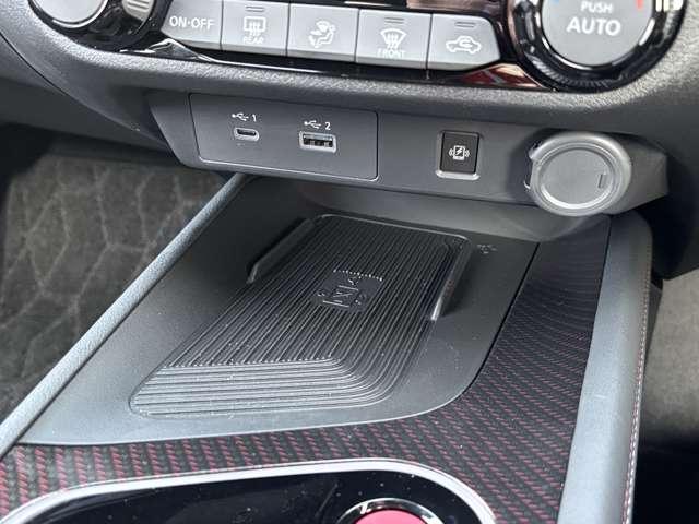 �u�������̃��C�����X�[�d�I�X�}�z�̏[�d���Ȃ��Ă����S�I�t�r�a�[�q�̃P�[�u����ڑ�����΍ő�Q�l���[�d���\�ł��I