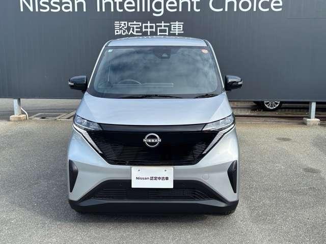 �t�����g�K���X�̏㕔�ɂ͏Փˌy���u���[�L�̑��u���t���Ă���A�����S�ɉ^�]���y����ł����������Ƃ��ł��܂��B