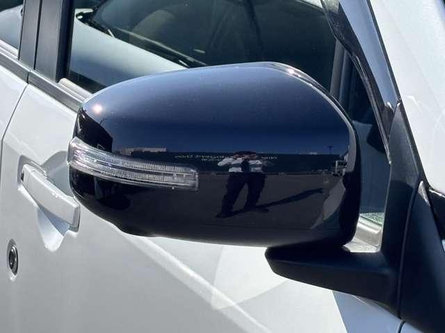 �E�B���J�[�h�A�~���[�����C�g�̓_�łőΌ��ԁA���s�҂ȂǂɋȂ��邱�Ƃ�m�点�邱�Ƃ��ł���̂ň��S�E���S�ɂȂ���܂��ˁ�