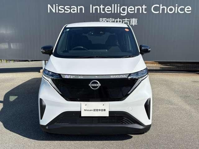 �t�����g�K���X�̏㕔�ɂ͏Փˌy���u���[�L�̑��u���t���Ă���A�����S�ɉ^�]���y����ł����������Ƃ��ł��܂��B