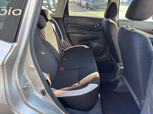 ���㕔���ȁ���Ȃ���l�̕��ł�����������X�y�[�X���m�ہB�������[���V�[�g�̃N�b�V�������_�炩�������O�h���C�u�̔�J���y�����Ă���܂��B