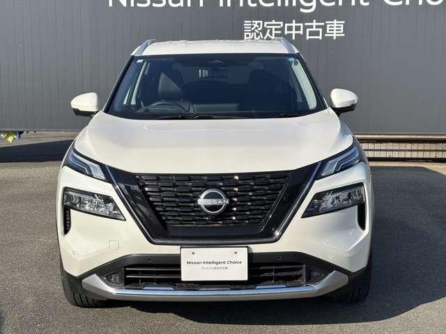 �t�����g�K���X�̏㕔�ɂ͏Փˌy���u���[�L�̑��u���t���Ă���A�����S�ɉ^�]���y����ł����������Ƃ��ł��܂��B