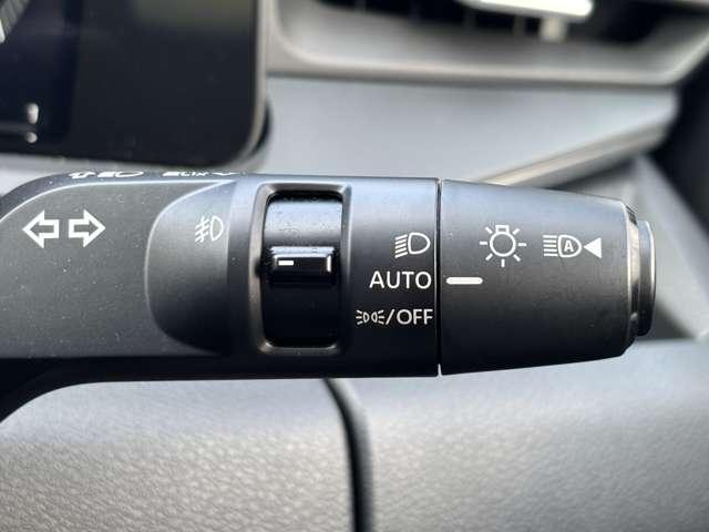 オーラ 1.2 G レザーエディション 社用車UP メモリーナビ 全周囲モニター 衝突軽減B イモビライザー LEDライト 車線逸脱警報 追従クルーズ ETC オートハイビーム ナビ&TV アルミ メモリーナビゲーション 記録簿 ABS(7枚目)