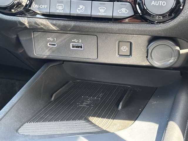 �u�������̃��C�����X�[�d�I�X�}�z�̏[�d���Ȃ��Ă����S�I�t�r�a�[�q�̃P�[�u����ڑ�����΍ő�Q�l���[�d���\�ł��I