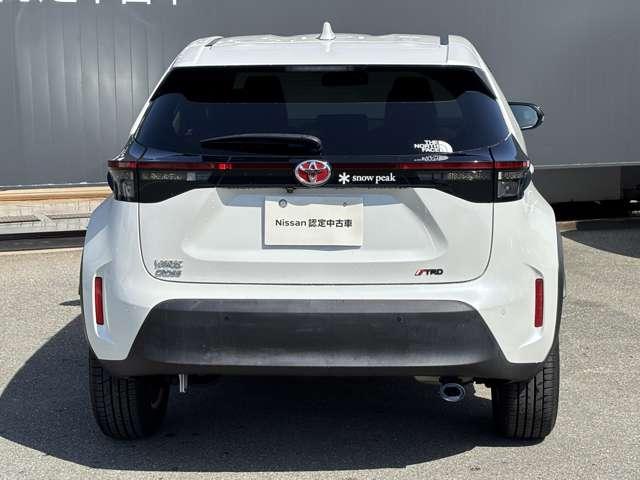 ヤリスクロス １．５　Ｇ　メモリーナビ　バックモニター　バックモニタ－　ブレーキサポート　盗難防止　点検記録簿　スマートキ－　レーンキープ　ナビ　クルーズＣ　エアコン　キーレスエントリー　パワーステアリング　メモリナビ　アルミ（16枚目）