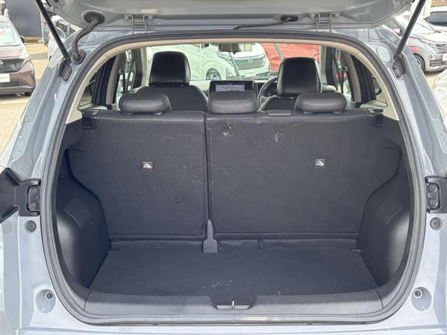 オーラ １．２　Ｇ　レザーエディション　メモリーナビ　アラウンドビューモニター　衝突被害軽減Ｓ　ワンオ－ナ－車　カーテンエアバッグ　スマートキ　ナビＴＶ　本革シート　ＬＤＷ　ＬＥＤヘッドランプ　ドライブレコーダー　ＥＴＣ　盗難防止　記録簿（18枚目）