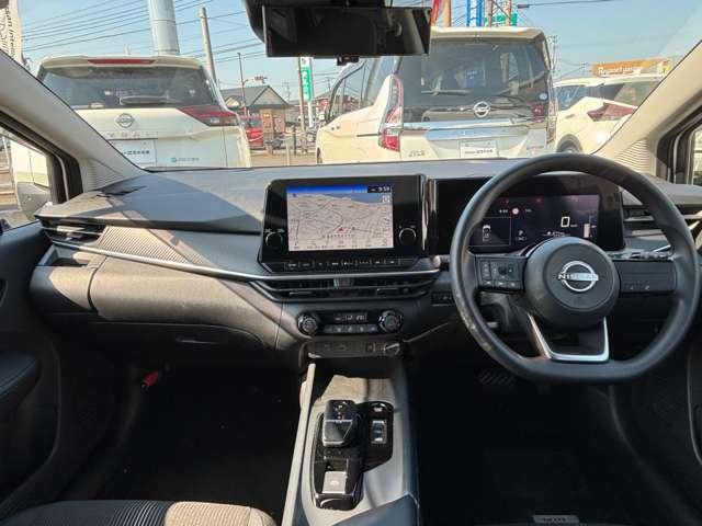 ノート １．２　Ｘ　メモリーナビ　アラウンドビューモニター　マルチビューカメラ　１オーナー　フルセグテレビ　車線逸脱警報システム　インテリキー　エアＢ　ＬＥＤヘッドライト　リアカメラ　イモビ　整備記録簿　オートハイビーム（3枚目）