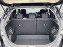 後部座席に座れる状態でも荷室はこれだけの広さがあるのでお出かけやお買い物にも重宝します。ついつい買い物しすぎても安心ですね♪