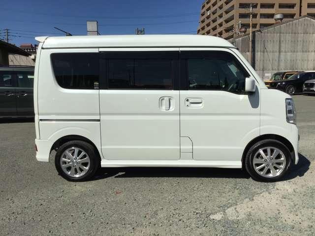 スクラムワゴン ６６０　ＰＺターボ　ハイルーフ　片側電スラ　ナビ　バックモニタ　衝突軽減　デュアルカメラブレーキＳ　Ｗエアバッグ　ＥＳＣ　パワステ　盗難防止装置　パワーウインドウ　エアコン　ベンチシート　シートＨ　スマートキ　フルフラットシート（8枚目）