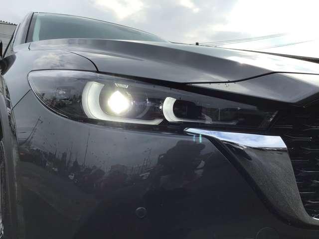 ＣＸ－５ ２．５　２５Ｓ　Ｌパッケージ　ナビ　ＣａｒＰｌａｙ対応　全方位モニタ　衝突軽　ＡＡＣ　ＥＴＣ付き　Ｐセンサー　盗難防止装置　地デジ　アドバンストキー　Ｂカメラ　ＬＥＤヘッドライト　レーダークルコン　アイドリングストップ　エアバッグ（10枚目）