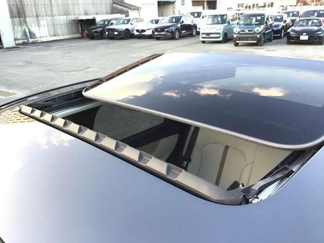 CX-60 3.3 XD エクスクルーシブ モード ディーゼルターボ 大型サンルーフ CarPlay対応 BOSE 衝突軽減 LED TV フルセグTV パワーシート USB ETC スマートキー クリアランスソナー 盗難防止装置 アルミホイール シートヒーター ターボ(11枚目)