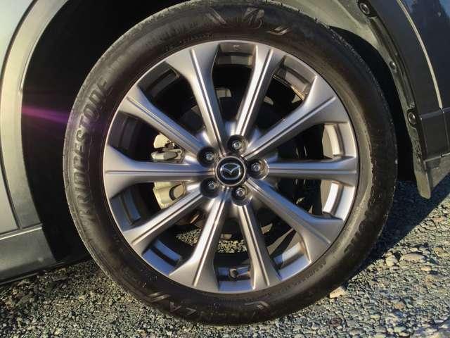 CX-60 3.3 XD エクスクルーシブ モード ディーゼルターボ 大型サンルーフ CarPlay対応 BOSE 衝突軽減 LED TV フルセグTV パワーシート USB ETC スマートキー クリアランスソナー 盗難防止装置 アルミホイール シートヒーター ターボ(18枚目)