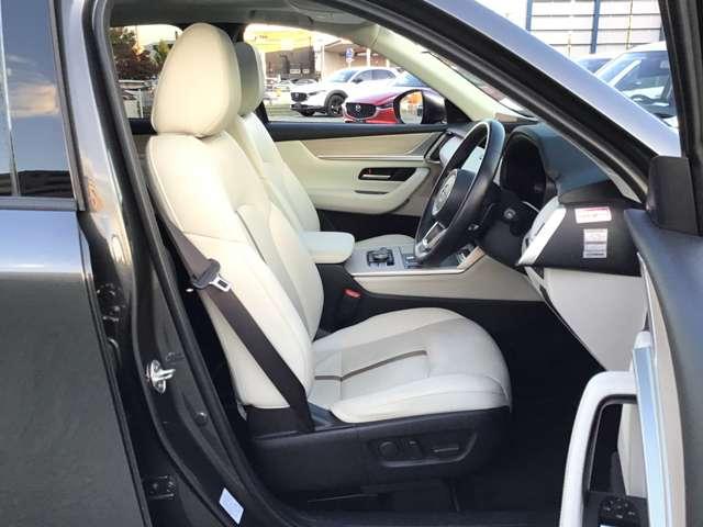 CX-60 3.3 XD エクスクルーシブ モード ディーゼルターボ 大型サンルーフ CarPlay対応 BOSE 衝突軽減 LED TV フルセグTV パワーシート USB ETC スマートキー クリアランスソナー 盗難防止装置 アルミホイール シートヒーター ターボ(19枚目)