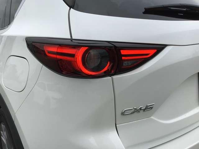 CX-5 2.2 XD エクスクルーシブ モード ディーゼルターボ サンルーフ ナビ CD/DVD CarPlay対応 盗難防止装置 サンルーフ Bluetooth対応 キーレス クリアランスソナー USB サイドカメラ オートLED ETC ヒーター パワーシート(13枚目)