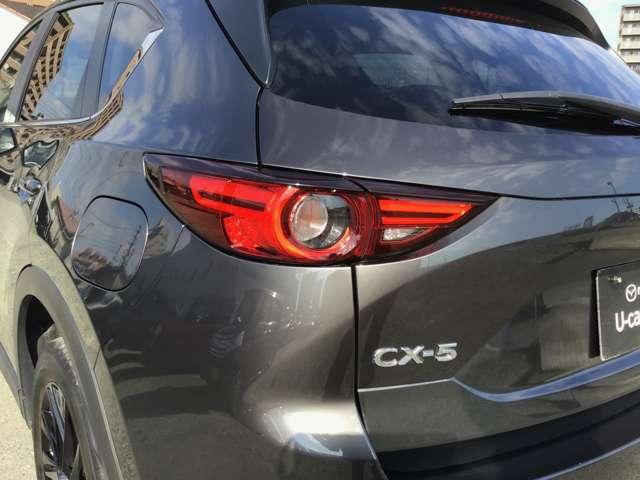ＣＸ－５ ２．２　ＸＤ　ブラックトーンエディション　ディーゼルターボ　ナビ　ＣａｒＰｌａｙ対応　全方位モニタ　アドバンスドキー　Ｂｌｕｅｔｏｏｔｈ　クリアランスソナー　ＥＴＣ　運転席パワーシート　前席シートヒーター　ターボ　ＤＳＣ　ナビＴＶ　バックカメラ　盗難防止装置（10枚目）