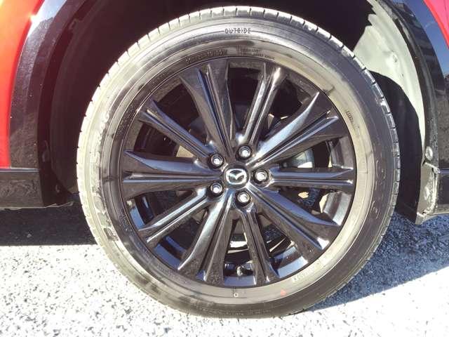 ＣＸ－８ ２．２　ＸＤ　スポーツ　アピアランス　ディーゼルターボ　ナビ／ＣａｒＰｌａｙ／全方位モニタ／衝突軽減ブレー　キーレス　全周囲モニター　オートマチックハイビーム　ＥＴＣ　シートヒーター　アルミホイール　３列シート　バックカメラ　エアコン　スマートキー　ターボ（13枚目）