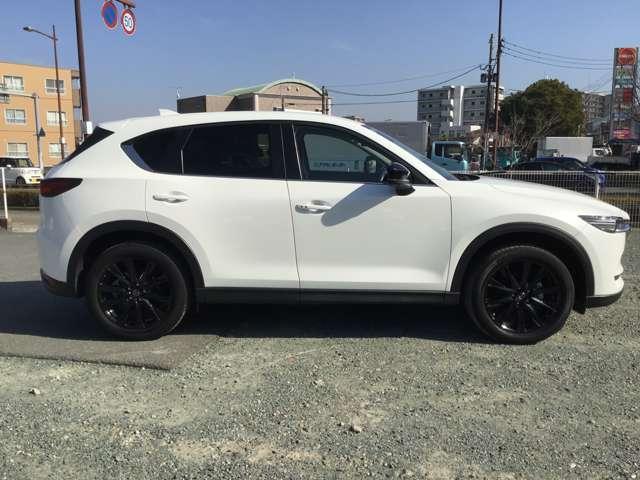 ＣＸ－５ ２．２　ＸＤ　ブラックトーンエディション　ディーゼルターボ　ナビ／ＣａｒＰｌａｙ／全方位モニタ／衝突軽減ブレー　ＵＳＢポート　追従式クルコン　バックモニター　Ｐシート　ターボ車　Ｂｌｕｅｔｏｏｔｈ　キーレス　ＥＴＣ装備　スマートキー　コーナーセンサー　ナビＴＶ（6枚目）