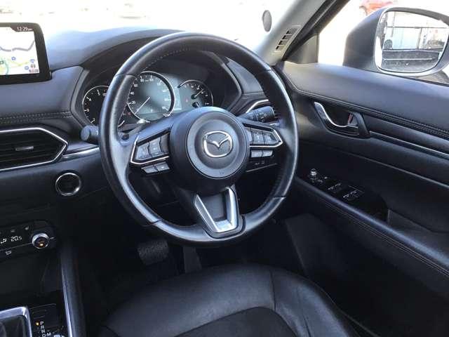 ＣＸ－５ ２．２　ＸＤ　ブラックトーンエディション　ディーゼルターボ　ナビ／ＣａｒＰｌａｙ／全方位モニタ／衝突軽減ブレー　ＵＳＢポート　追従式クルコン　バックモニター　Ｐシート　ターボ車　Ｂｌｕｅｔｏｏｔｈ　キーレス　ＥＴＣ装備　スマートキー　コーナーセンサー　ナビＴＶ（18枚目）
