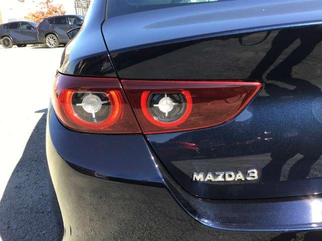 ＭＡＺＤＡ３セダン １．８　ＸＤ　ブラックトーンエディション　ディーゼルターボ　ナビ　ＣａｒＰｌａｙ対応　全方位モニタ　オートマチックハイビーム　衝突被害軽減システム　全周囲カメラ　ＥＴＣ　アルミホイール　クリアランスソナー（11枚目）