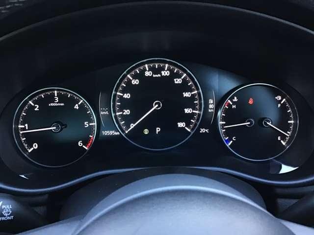ＭＡＺＤＡ３セダン １．８　ＸＤ　ブラックトーンエディション　ディーゼルターボ　ナビ　ＣａｒＰｌａｙ対応　全方位モニタ　オートマチックハイビーム　衝突被害軽減システム　全周囲カメラ　ＥＴＣ　アルミホイール　クリアランスソナー（17枚目）