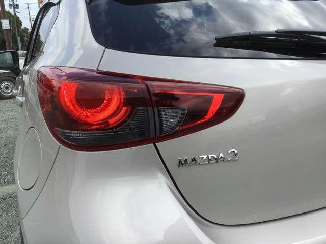 MAZDA2 1.5 15S サンリット シトラス ナビ CD/DVD CarPlay対応 全方位モニタ USB 衝突被害軽減ブレーキ Bluetooth シートヒーター スマートキー アイドリングストップ クリアランスソナー ABS リヤカメラ(12枚目)