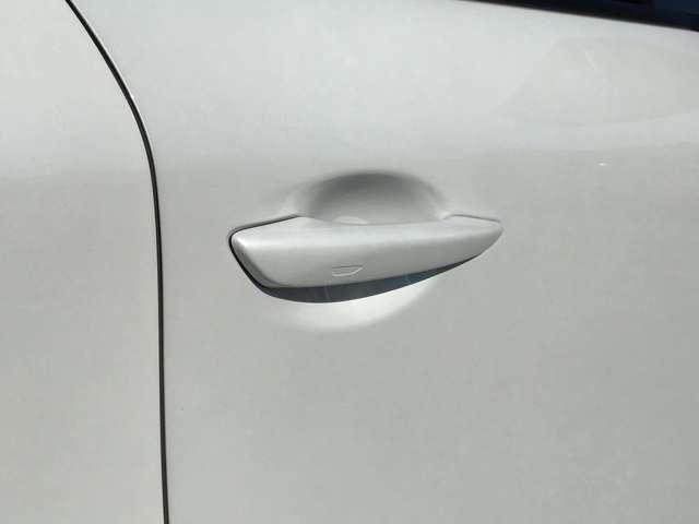 CX-60 3.3 XDハイブリッド プレミアム スポーツ ディーゼルタ サンルーフ ナビ CarPlay対応 ダブルサンルーフ シートヒー パワーゲート レーダークルコン LEDヘッドライト パワーシート スマートキー オートハイビーム フルオートエアコン 4WD ABS(12枚目)