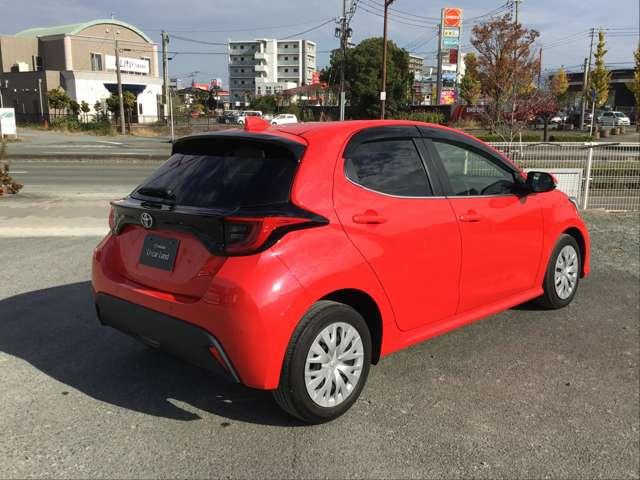 ヤリス １．５　Ｚ　ナビ　バックモニタ　衝突軽減ブレーキ　サイドＳＲＳ　ＡＡＣ　追従クルコン　スマキー　横滑防止装置　地デジ　キーフリー　ＬＥＤランプ　パワーウインドウ　助手席エアバック　シートヒーター　エアバッグ（7枚目）