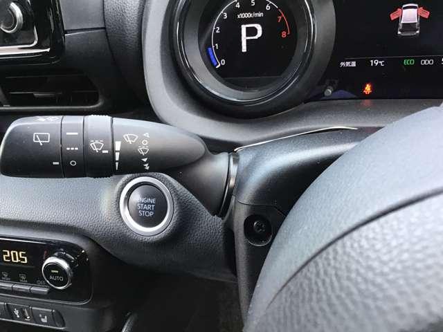 ヤリス １．５　Ｚ　ナビ　バックモニタ　衝突軽減ブレーキ　サイドＳＲＳ　ＡＡＣ　追従クルコン　スマキー　横滑防止装置　地デジ　キーフリー　ＬＥＤランプ　パワーウインドウ　助手席エアバック　シートヒーター　エアバッグ（20枚目）