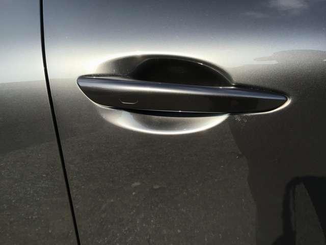 ＣＸ－３０ ２．０　２０Ｓ　Ｌパッケージ　ナビ／ＨＤＭＩ／ＣＤ／ＤＶＤ／ＵＳＢ／ＣａｒＰｌａｙ／全方位モニ　ＰＷバックドア　ＵＳＢ接続　アルミ　衝突軽減Ｂ　シートヒータ　アイスト　横滑り防止機能　ＡＢＳ　ＢＴオーディオ　ＡＴハイビーム　地デジ（12枚目）