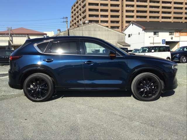 ＣＸ－５ ２．２　ＸＤ　レトロスポーツエディション　ディーゼルターボ　ナビ／ＣａｒＰｌａｙ／全方位モニタ／衝突軽減ブレー　ＬＥＤ　ＡＣＣ　スマートキー　衝突被害軽減装置　オートエアコン　ターボ　電動リアゲート　３６０°カメラ　フルセグ　ＵＳＢ　キ－レス　コーナーセンサー（9枚目）