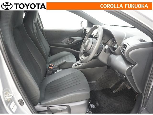 ヤリス Ｘ　衝突被害軽減システム　メモリーナビ　フルセグ　ＥＴＣ　バックカメラ　ＣＤ　ＤＶＤ再生　キーレス　スマートキー　盗難防止装置（11枚目）