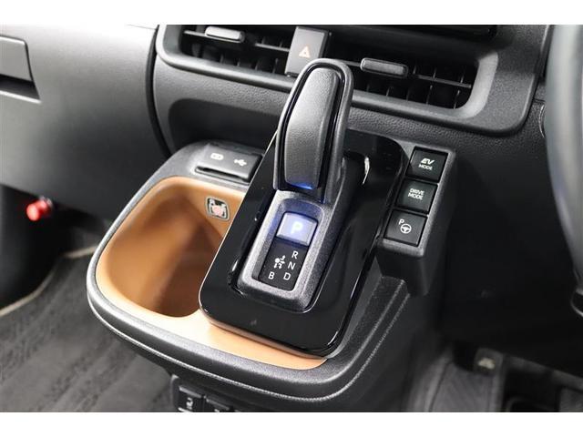 シエンタ ハイブリッドＺ　ワンオーナー　シートヒーター　４ＷＤ　フルセグ　メモリーナビ　ミュージックプレイヤー接続可　全周囲カメラ　バックカメラ　衝突被害軽減システム　ＥＴＣ　ドラレコ　両側電動スライド　ＬＥＤヘッドランプ（24枚目）