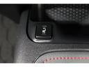 運転席と助手席には寒い日の肩や腰、冷えやすい下肢を温めてくれるシートヒーターが付いております!