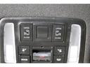 両側電動スライドドアはドアの直接操作以外にも運転席からのスイッチ操作やリモコン操作でも開閉が可能!狭い駐車場などでもドアの開閉が楽々・安心ですね!
