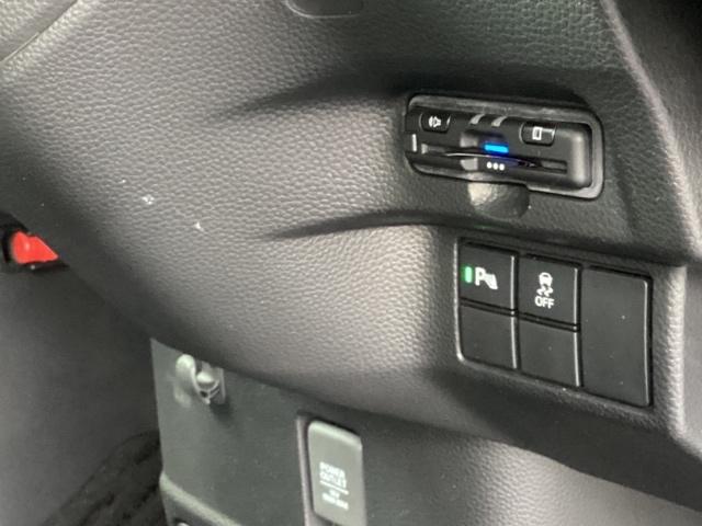 N-BOXカスタム Lターボ メモリーナビ ETC リアカメラ 地デジチューナー 衝突軽減ブレーキサポート LEDヘッドライ アイドリングS ターボエンジン PS カーテンエアバック シートヒータ エアバック USB AAC PW(13枚目)