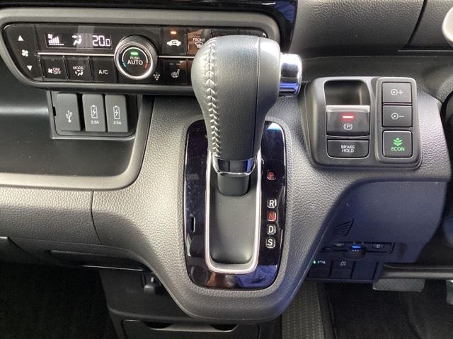 N-BOXカスタム Lターボ メモリーナビ ETC リアカメラ 地デジチューナー 衝突軽減ブレーキサポート LEDヘッドライ アイドリングS ターボエンジン PS カーテンエアバック シートヒータ エアバック USB AAC PW(15枚目)