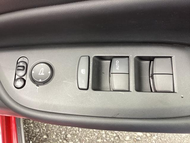 フィット e:HEVクロスター メモリーナビ ドラレコ ETC 衝突回避システム フルオートエアコン 整備記録簿 LEDランプ エアバッグ サイドエアバック 地デジ オートクルーズコントロール VSA バックカメラ USB パワステ(25枚目)