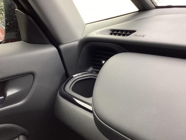 フィット e:HEVクロスター メモリーナビ ドラレコ ETC 衝突回避システム フルオートエアコン 整備記録簿 LEDランプ エアバッグ サイドエアバック 地デジ オートクルーズコントロール VSA バックカメラ USB パワステ(31枚目)