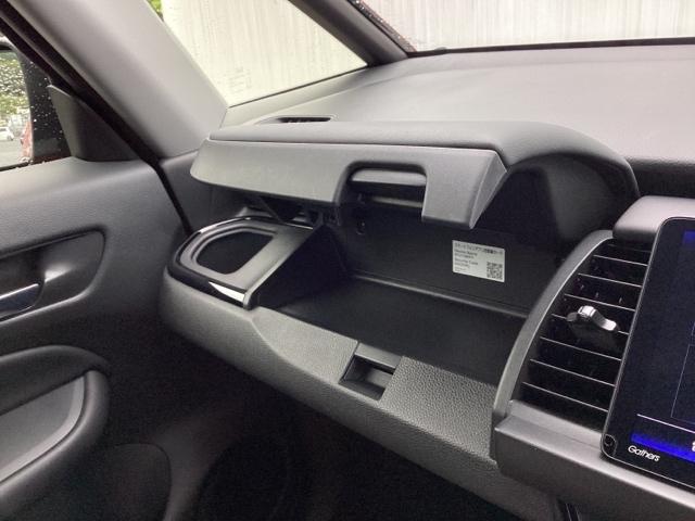 フィット e:HEVクロスター メモリーナビ ドラレコ ETC 衝突回避システム フルオートエアコン 整備記録簿 LEDランプ エアバッグ サイドエアバック 地デジ オートクルーズコントロール VSA バックカメラ USB パワステ(32枚目)