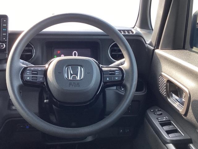 N-BOXカスタム ベースグレード 試乗車 メモリーナビ ドラレコ ETC USB接続 CMBS Dレコ 禁煙 ベンチシート オートエアコン スマートキ LED 盗難防止装置 クルコン バックカメラ フルセグTV パワーステアリング(3枚目)