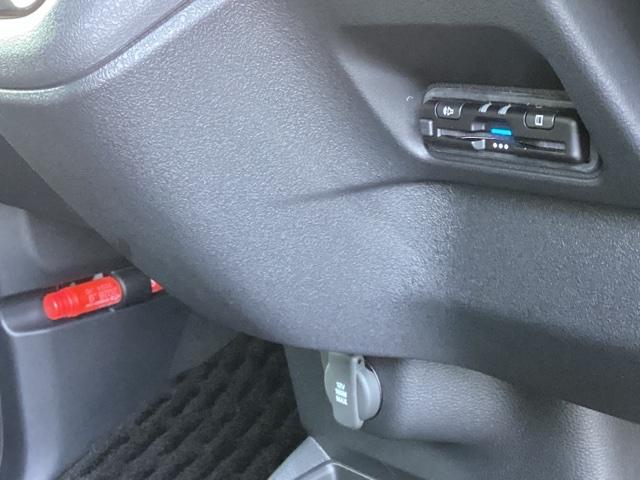 N-BOXカスタム ベースグレード 試乗車 メモリーナビ ドラレコ ETC USB接続 CMBS Dレコ 禁煙 ベンチシート オートエアコン スマートキ LED 盗難防止装置 クルコン バックカメラ フルセグTV パワーステアリング(13枚目)