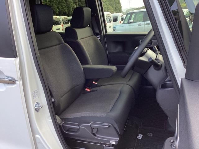 N-BOXカスタム ベースグレード 試乗車 メモリーナビ ドラレコ ETC USB接続 CMBS Dレコ 禁煙 ベンチシート オートエアコン スマートキ LED 盗難防止装置 クルコン バックカメラ フルセグTV パワーステアリング(18枚目)