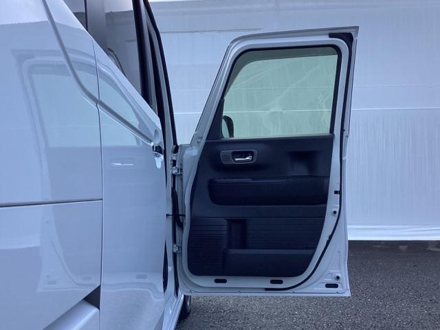 N-BOXカスタム ベースグレード 試乗車 メモリーナビ ドラレコ ETC USB接続 CMBS Dレコ 禁煙 ベンチシート オートエアコン スマートキ LED 盗難防止装置 クルコン バックカメラ フルセグTV パワーステアリング(27枚目)