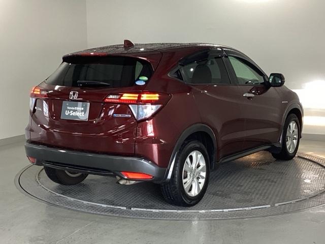 ボディカラーは、プレミアムディープロッソパールで、艶やかでありながら品格をたたえた、深みのあるレッドです！