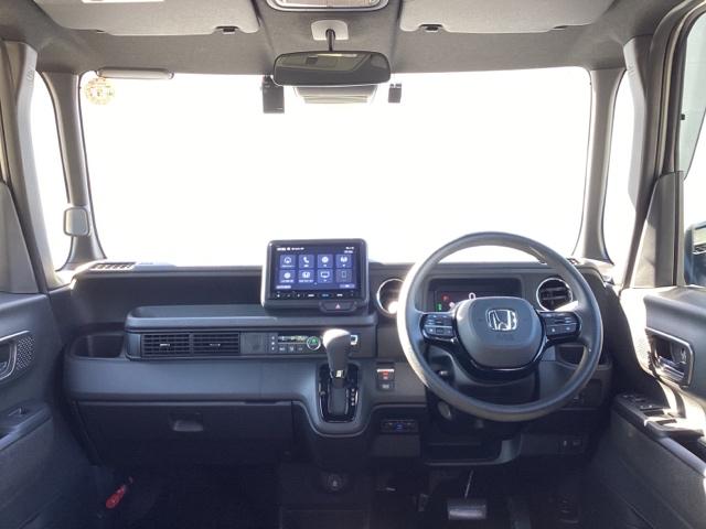 Ｎ－ＢＯＸカスタム ベースグレード　試乗車　メモリーナビ　ドラレコ　ＥＴＣ　ＵＳＢ接続　ＣＭＢＳ　Ｄレコ　禁煙　ベンチシート　オートエアコン　スマートキ　ＬＥＤ　盗難防止装置　クルコン　バックカメラ　フルセグＴＶ　パワーステアリング（2枚目）