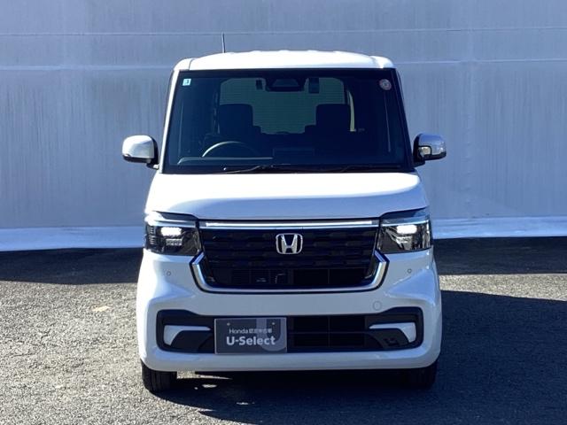 Ｎ－ＢＯＸカスタム ベースグレード　試乗車　メモリーナビ　ドラレコ　ＥＴＣ　ＵＳＢ接続　ＣＭＢＳ　Ｄレコ　禁煙　ベンチシート　オートエアコン　スマートキ　ＬＥＤ　盗難防止装置　クルコン　バックカメラ　フルセグＴＶ　パワーステアリング（7枚目）