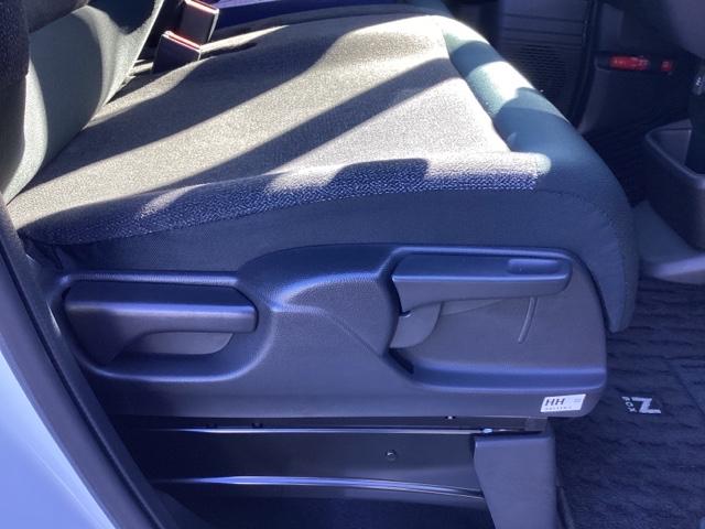 Ｎ－ＢＯＸカスタム ベースグレード　試乗車　メモリーナビ　ドラレコ　ＥＴＣ　ＵＳＢ接続　ＣＭＢＳ　Ｄレコ　禁煙　ベンチシート　オートエアコン　スマートキ　ＬＥＤ　盗難防止装置　クルコン　バックカメラ　フルセグＴＶ　パワーステアリング（25枚目）