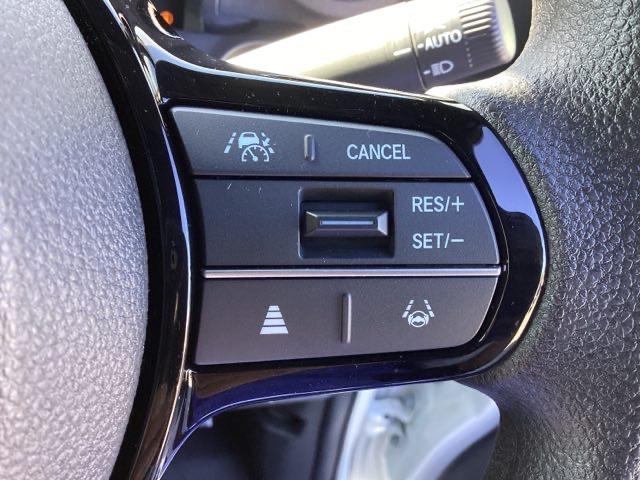 Ｎ－ＢＯＸカスタム ベースグレード　試乗車　メモリーナビ　ドラレコ　ＥＴＣ　ＵＳＢ接続　ＣＭＢＳ　Ｄレコ　禁煙　ベンチシート　オートエアコン　スマートキ　ＬＥＤ　盗難防止装置　クルコン　バックカメラ　フルセグＴＶ　パワーステアリング（36枚目）