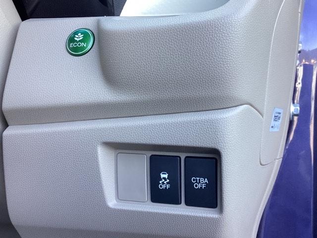 N-WGN GSSコンフォートパッケージ ホンダ純正メモリーナビ フルセグTV ナビTV 前席シートヒーター パワーステアリング スマートキー エアコン 横滑り防止装置 パワーウインド デュアルエアバッグ アイドリングストップ ABS(18枚目)